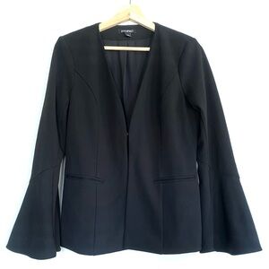 ROZ & ALI bell sleeve black blazer pockets